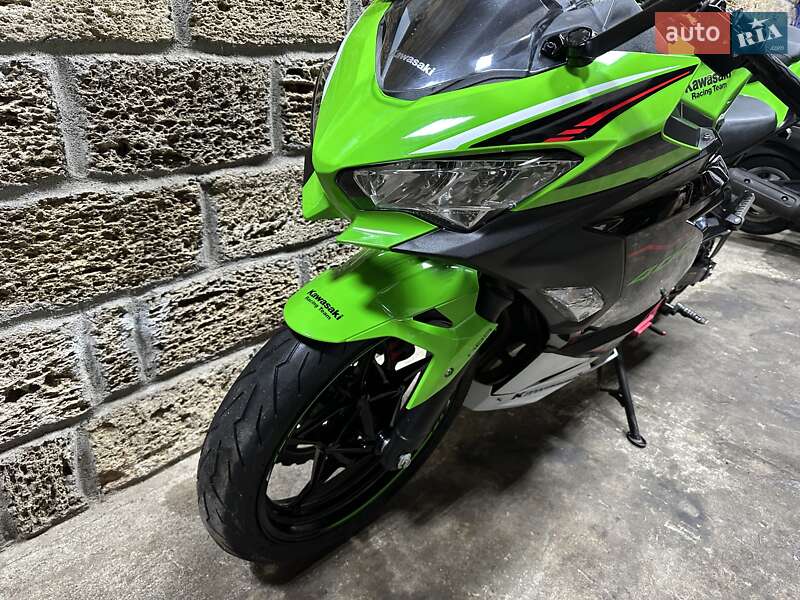 Спортбайк Kawasaki Ninja 400 2022 в Одесі фото 7 Спортбайк Kawasaki Ninja 400 2022 в Одесі