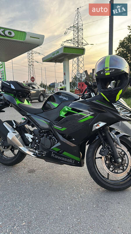 Мотоцикл Без обтекателей (Naked bike) Kawasaki Ninja 400 2023 в Харькове