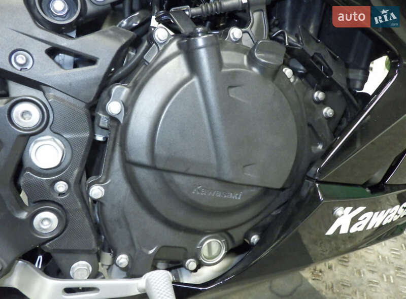 Мотоцикл Без обтікачів (Naked bike) Kawasaki Ninja 400 2023 в Сновську