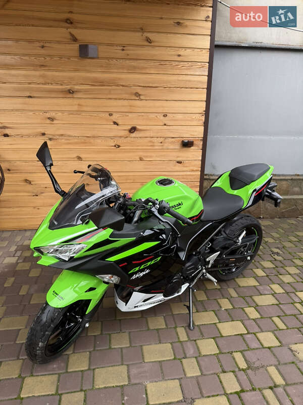 Мотоцикл Без обтекателей (Naked bike) Kawasaki Ninja 400 2022 в Запорожье фото 12 Мотоцикл Без обтекателей (Naked bike) Kawasaki Ninja 400 2022 в Запорожье