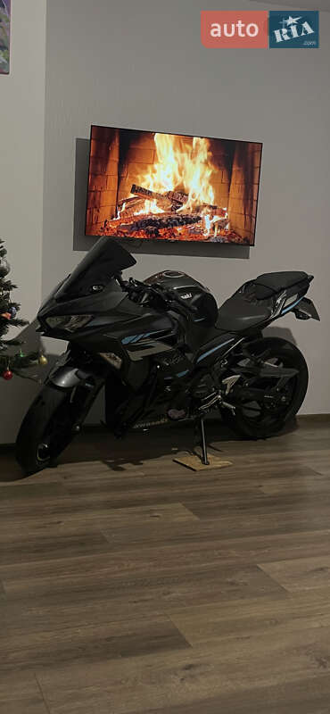 Kawasaki Ninja 400 2021