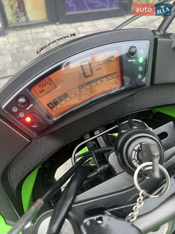 Мотоцикл Спорт-туризм Kawasaki Ninja 400R 2011 в Стрые