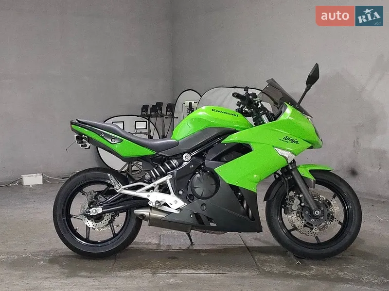 Kawasaki Ninja 400R 2011