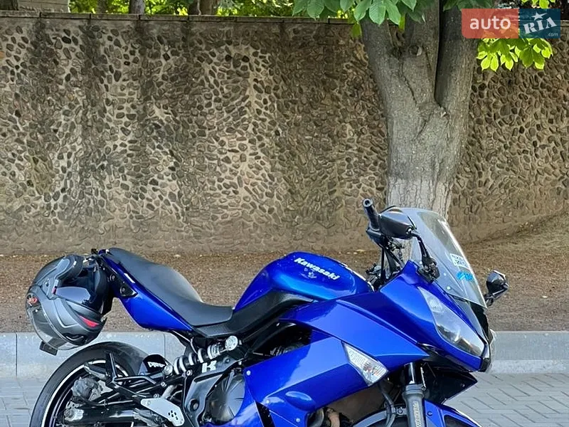 Kawasaki Ninja 400R 2012