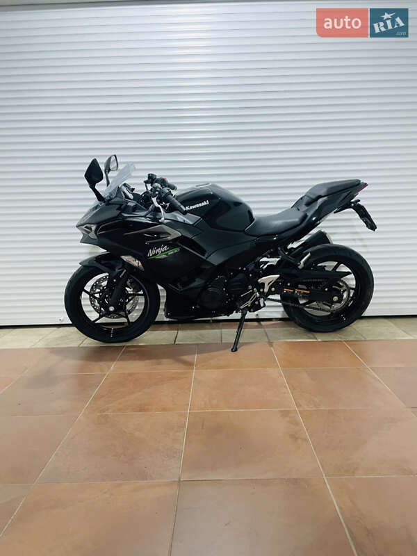 Спортбайк Kawasaki Ninja 500 2024 в Києві