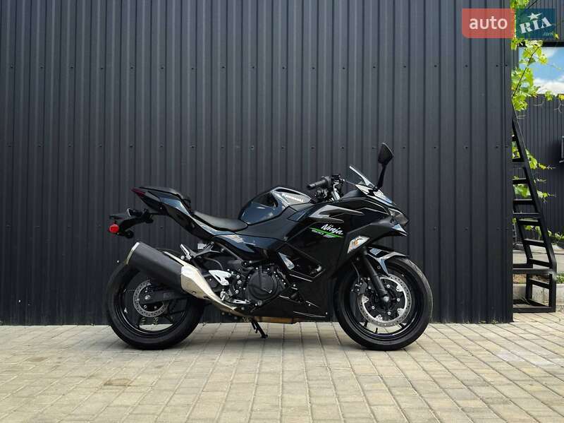 Kawasaki Ninja 500 2024