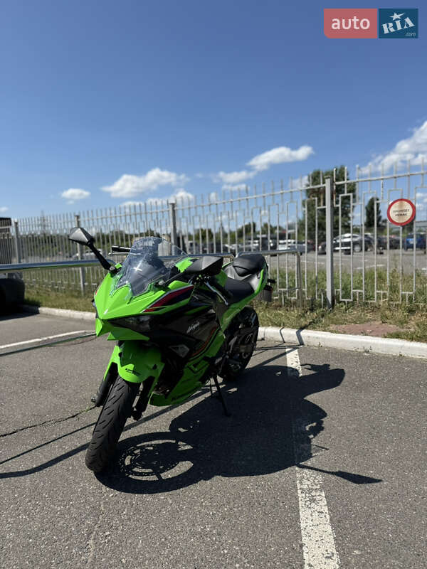 Kawasaki Ninja 500 2024