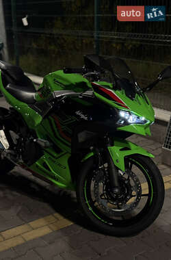 Спортбайк Kawasaki Ninja 500 2024 в Киеве