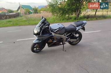 Спортбайк Kawasaki Ninja 600 ZX-6R 2001 в 