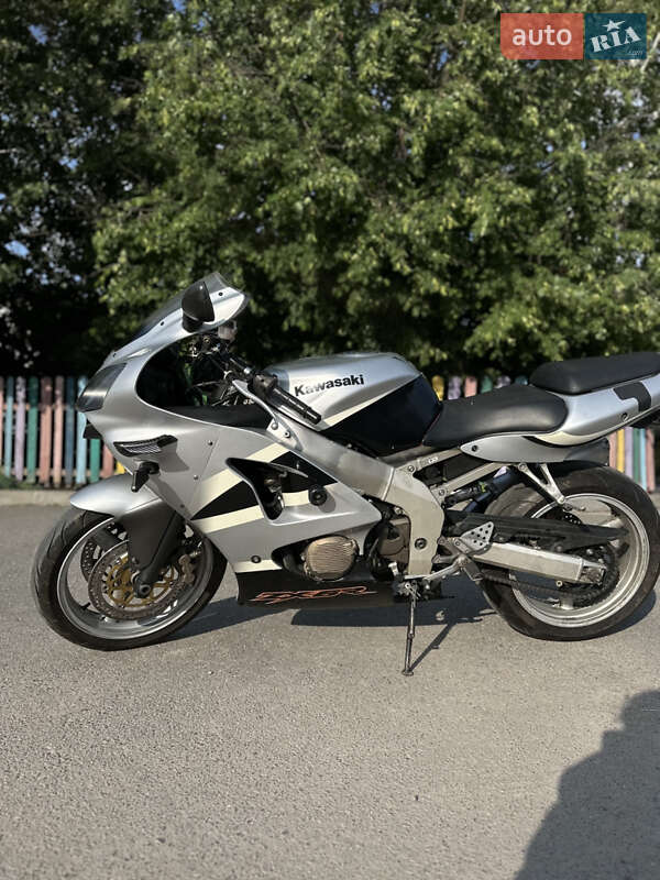 Kawasaki Ninja 600 ZX-6R 2000