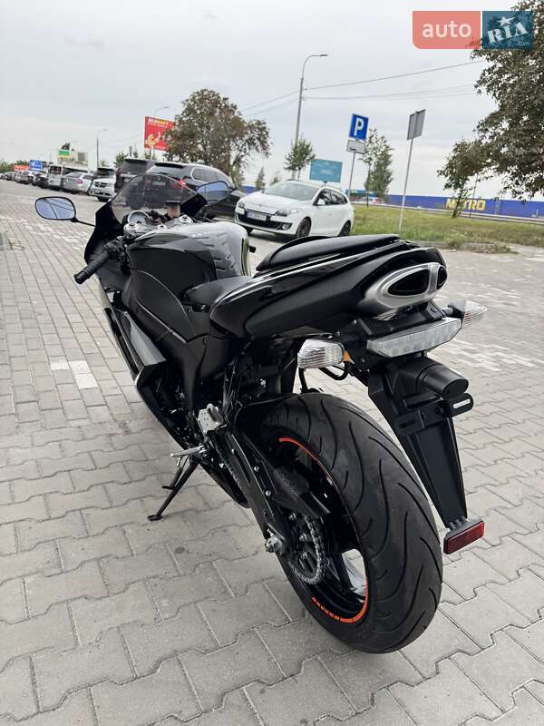 Спортбайк Kawasaki Ninja 600 ZX-6R 2007 в Ровно фото 7 Спортбайк Kawasaki Ninja 600 ZX-6R 2007 в Ровно