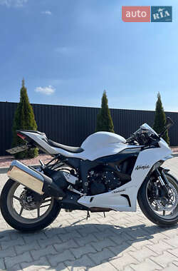 Спортбайк Kawasaki Ninja 636 ZX-6R 2023 в 