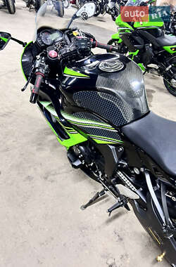 Спортбайк Kawasaki Ninja 636 ZX-6R 2015 в 