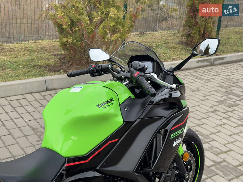 Мотоцикл Спорт-туризм Kawasaki Ninja 650 2022 в Ровно