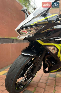 Мотоцикл Спорт-туризм Kawasaki Ninja 650 2021 в 