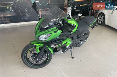 Спортбайк Kawasaki Ninja 650 2016 в 