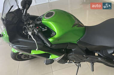Спортбайк Kawasaki Ninja 650 2016 в 