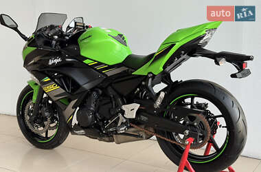 Спортбайк Kawasaki Ninja 650 2019 в 