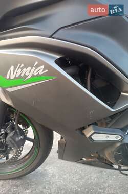 Мотоцикл Спорт-туризм Kawasaki Ninja 650 2023 в 