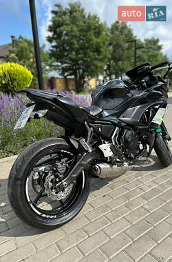 Мотоцикл Спорт-туризм Kawasaki Ninja 650 2019 в 