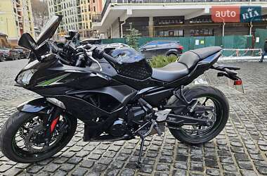 Мотоцикл Спорт-туризм Kawasaki Ninja 650R 2018 в 
