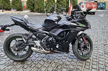Мотоцикл Спорт-туризм Kawasaki Ninja 650R 2018 в 