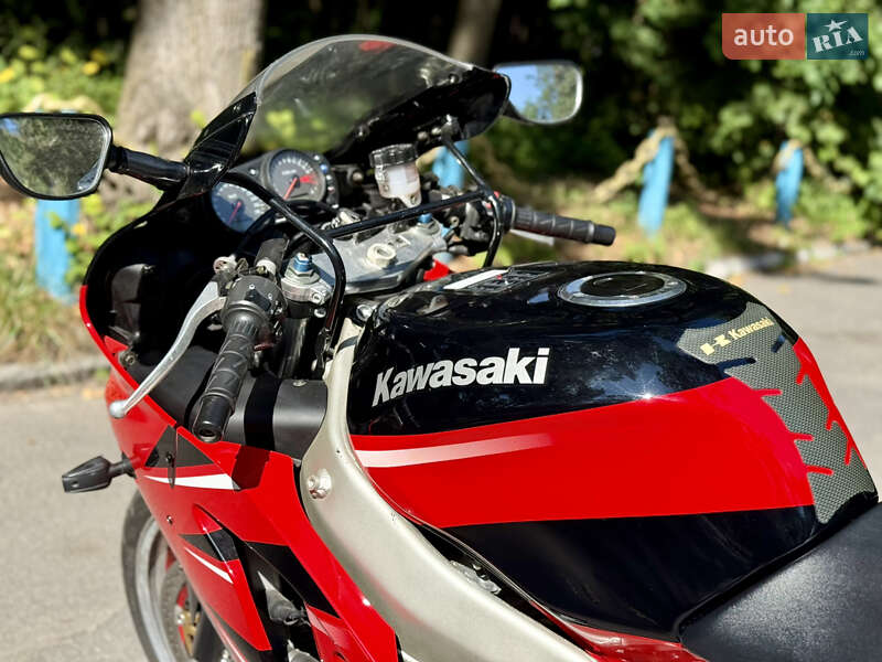Спортбайк Kawasaki Ninja ZX-6R 2001 в Виннице