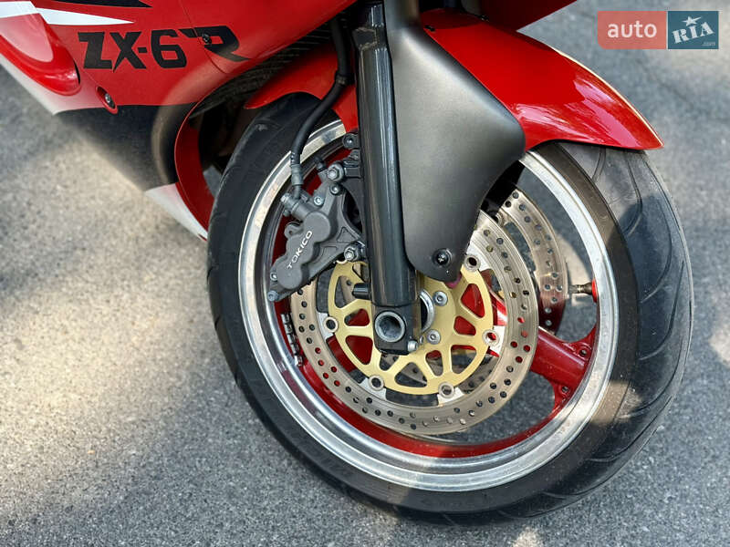 Спортбайк Kawasaki Ninja ZX-6R 2001 в Виннице