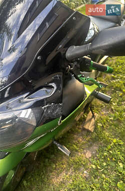 Спортбайк Kawasaki Ninja ZX-6R 2001 в  фото 6 Спортбайк Kawasaki Ninja ZX-6R 2001 в