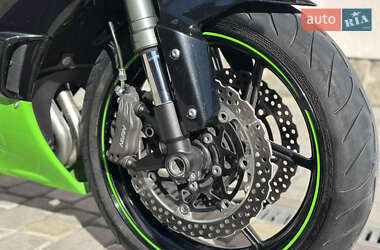 Спортбайк Kawasaki Ninja ZX-6R 2010 в 