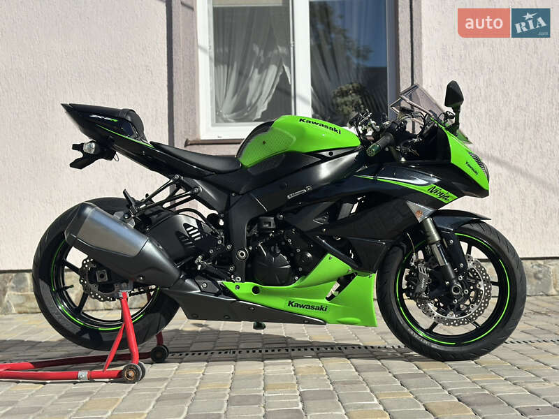 Спортбайк Kawasaki Ninja ZX-6R 2010 в Львове