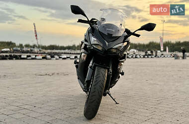 Мотоцикл Спорт-туризм Kawasaki Ninja 2017 в 
