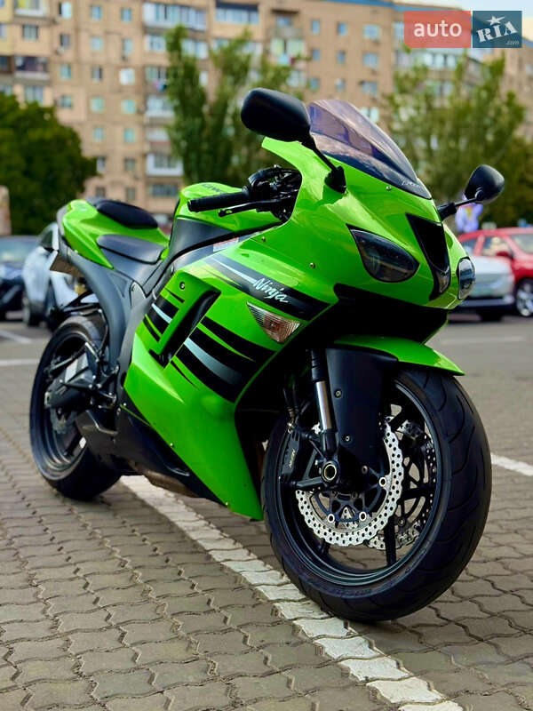 Спортбайк Kawasaki Ninja 2010 в Одессе