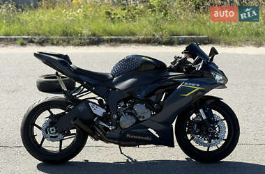 Спортбайк Kawasaki Ninja 2022 в 