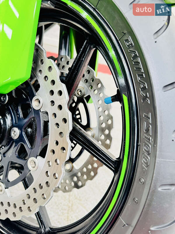 Спортбайк Kawasaki Ninja 2015 в Одесі