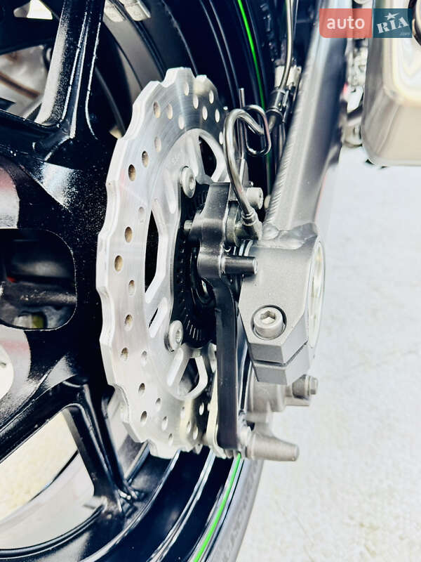 Спортбайк Kawasaki Ninja 2015 в Одесі