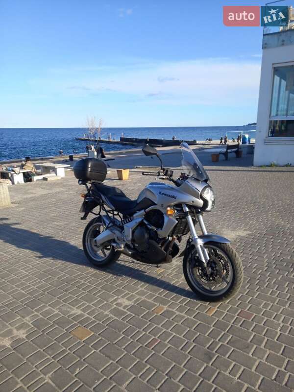Мотоцикл Спорт-туризм Kawasaki Versys 650 2007 в  фото Мотоцикл Спорт-туризм Kawasaki Versys 650 2007 в