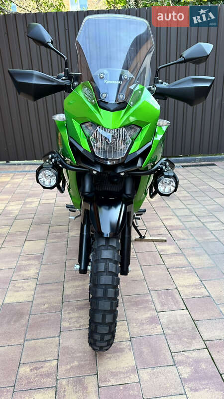 Мотоцикл Многоцелевой (All-round) Kawasaki Versys 2017 в Виннице