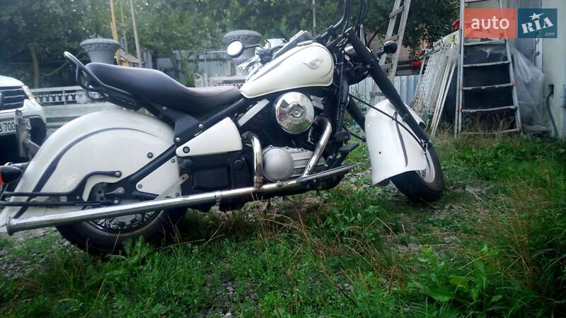 Мотоцикл Чоппер Kawasaki Vulcan 400 Classic 2004 в Ладыжине