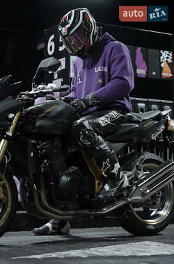 Мотоцикл Без обтекателей (Naked bike) Kawasaki Z 1000 2006 в 