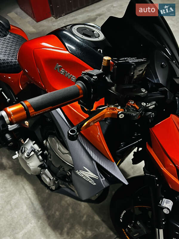 Мотоцикл Без обтекателей (Naked bike) Kawasaki Z 1000 2013 в Киеве