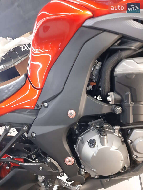 Мотоцикл Без обтекателей (Naked bike) Kawasaki Z 1000 2013 в Киеве