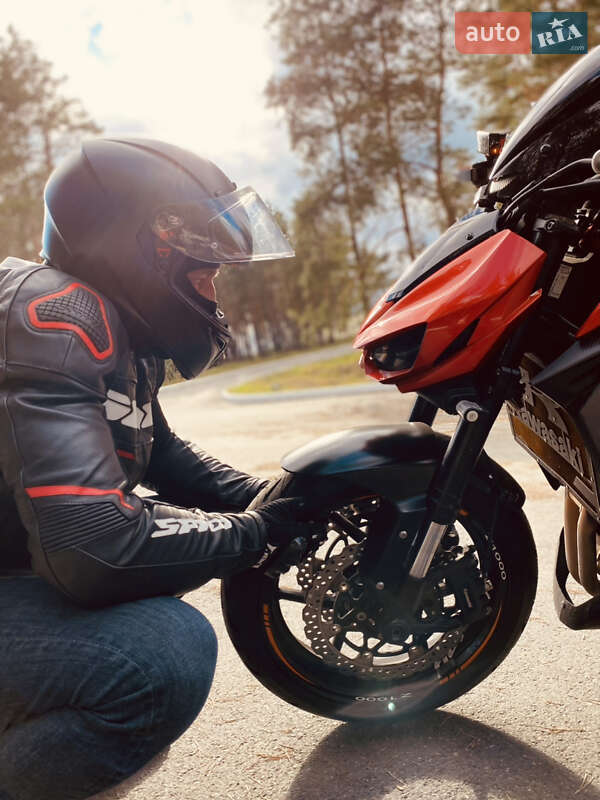 Мотоцикл Без обтекателей (Naked bike) Kawasaki Z 1000 2013 в Киеве