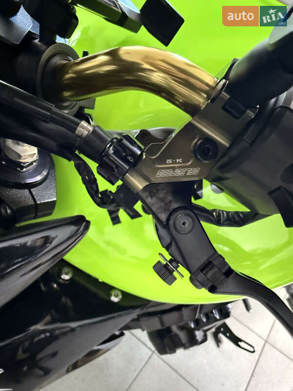 Мотоцикл Без обтекателей (Naked bike) Kawasaki Z 1000 2010 в Киеве