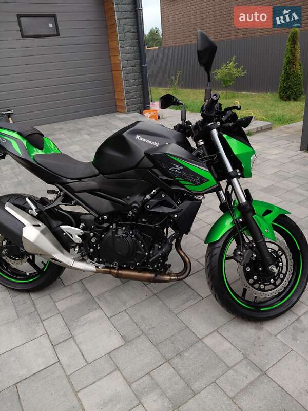 Kawasaki Z 400 2021