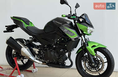 Мотоцикл Без обтекателей (Naked bike) Kawasaki Z 400 2020 в Киеве