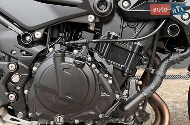 Мотоцикл Без обтікачів (Naked bike) Kawasaki Z 400 2021 в 