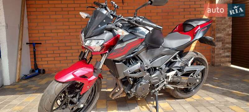 Мотоцикл Без обтекателей (Naked bike) Kawasaki Z 400 2019 в Черноморске фото 4 Мотоцикл Без обтекателей (Naked bike) Kawasaki Z 400 2019 в Черноморске