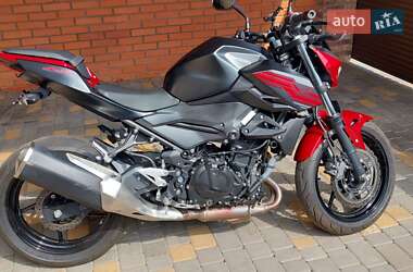 Мотоцикл Без обтекателей (Naked bike) Kawasaki Z 400 2019 в 