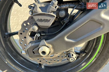 Мотоцикл Без обтекателей (Naked bike) Kawasaki Z 650 2023 в 
